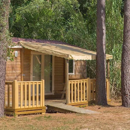 منتزه العطل Campo Di Mare 3*
